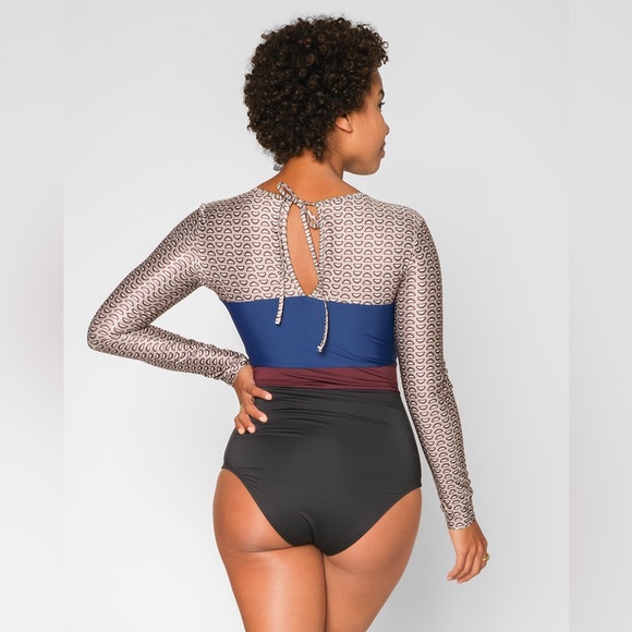 Seea Hermosa One Piece - Shells - Small - NWT - Picture 4 of 7